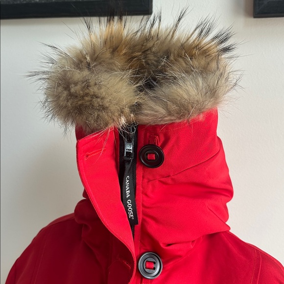Canada Goose Women’s Goosedown Feathers Real Fur Ski Jacket Outerwear Small Red - Picture 6 of 16